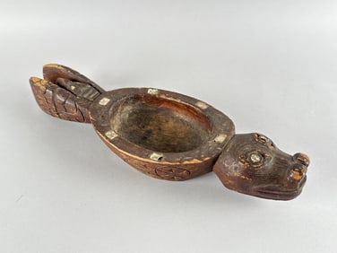 NORTHWEST COASTAL CARVED SEAL-FORM BOWL Early 20th Century Length 16".