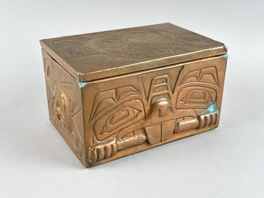 NORTHWEST COASTAL COPPER DRESSER BOX 20th Century Height 3.5". Width 6". Depth 4".