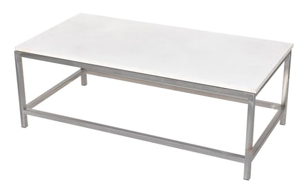 COFFEE TABLE ATTRIBUTED TO FLORENCE KNOLL (AMERICA, 1917-2019) Circa 1960s-1970s Height 17". Length
