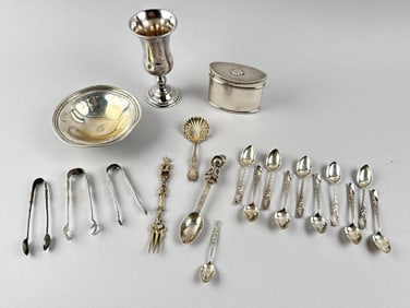 NINETEEN PIECES OF STERLING SILVER Mostly 20th Century Approx. 21.2 troy oz.