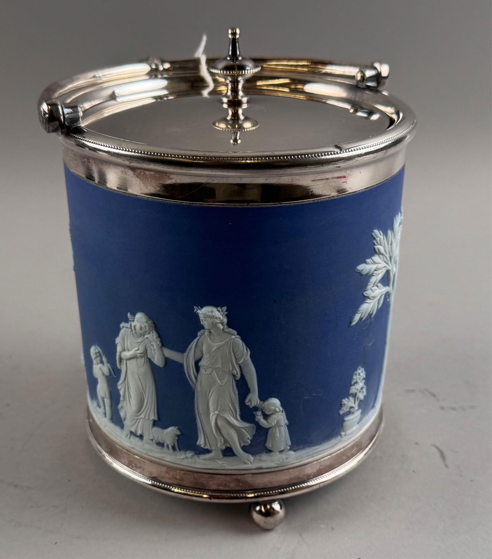 WEDGWOOD BLUE JASPERWARE BISCUIT JAR England, Early 20th Century Jar height 6.5". Diameter approx. (1 of 4)