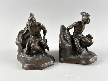 PAIR OF BRONZE BOOKENDS DEPICTING NATIVE AMERICANS AND THEIR DOGS Early 20th Century Heights 7".