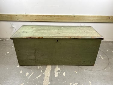 GREEN PAINTED BLANKET CHEST 19th Century Height 20". Width 50". Depth 18".