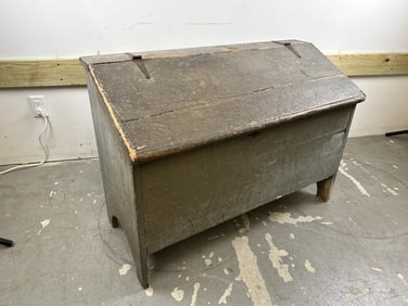 GRAY PAINTED WOODEN FEED BOX 19th Century Height 29". Width 41". Depth 19".