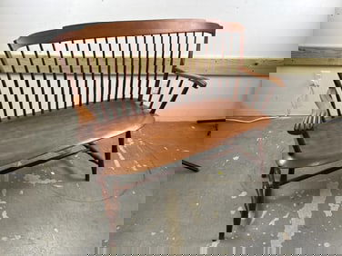 WINDSOR BENCH Early 20th Century Back height 36". Seat height 17". Length 48".