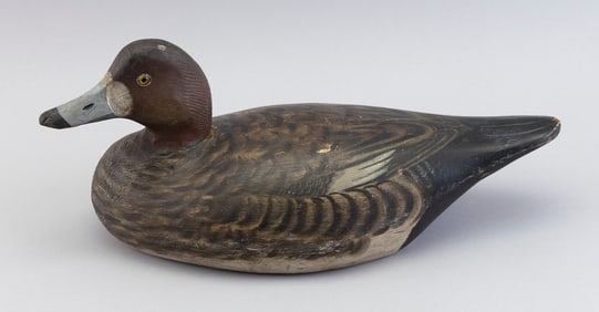 A. ELMER CROWELL REDHEAD HEN East Harwich, Massachusetts, 1862-1952 Length 15".