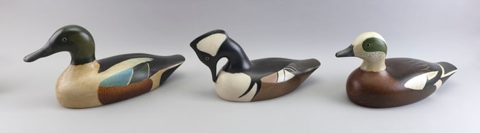 THREE HOLGER SMITH DECOYS Mattapoisett, Massachusetts, 20th Century Lengths from 14" to 15".