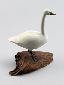 HAROLD GIBBS MINIATURE SWAN Barrington, Rhode Island, 1866-1970 Height 5.5".