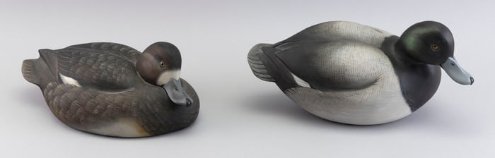 PAIR OF JIM SCHMIEDLIN BLUEBILL DECOYS Bradford Woods, Pennsylvania, 1945-2015 Lengths 12.5" and