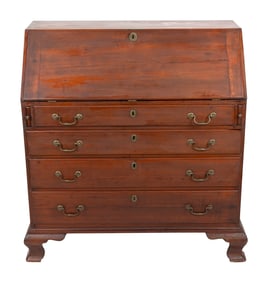 CHIPPENDALE CHERRY SLANT-LID DESK Circa 1780 Height 43". Width 39". Depth 21".
