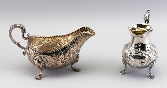 TWO PIECES OF EARLY IRISH SILVER Dublin, 18th Century Total approx. 14.4 troy oz.