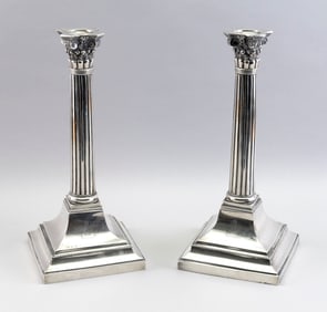 PAIR OF GEORGIAN STERLING SILVER CANDLESTICKS England, 18th Century Approx. 47.0 troy oz.