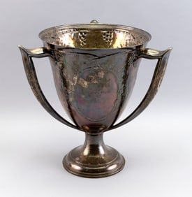 TIFFANY & CO. STERLING SILVER GOLF TROPHY New York, Early 20th Century Approx. 72.4 troy oz.