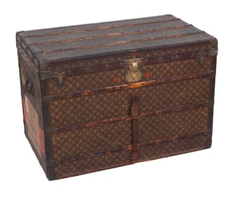 LOUIS VUITTON STEAMER TRUNK Paris, Early 20th Century Height 27.5". Width 39.5". Depth 23.5".