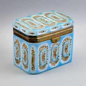 OPALINE DOUBLE OVERLAY BOHEMIAN GLASS DRESSER BOX OR JEWELRY CASKET Mid-19th Century Height 5".