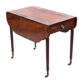 SHERATON PEMBROKE TABLE Probably New York, Circa 1810 Height 29.75". Length 21.75" plus two 11" drop