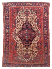 FERAGHAN RUG: 4'8" X 6'2" Late 19th Century