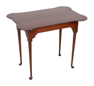 D.R. DIMES CHERRY TEA TABLE New Hampshire, 20th Century Height 27.5". Length 32.75". Width 21.75".