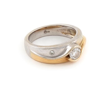 ROSS COPPELMAN 14KT GOLD AND DIAMOND RING Dennis, Massachusetts, 21st Century Approx. 5.3 dwt.