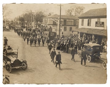 BLACK AND WHITE PHOTOGRAPH OF AN ORLEANS, MASSACHUSETTS PARADE 1920s/1930s