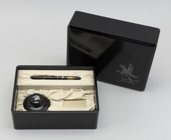 NAMIKI THE BALD EAGLE LIMITED EDITION FOUNTAIN PEN Japan, 20th Century Pen length 5.625". Lacquer