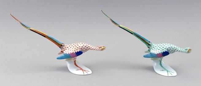 PAIR OF HEREND PORCELAIN PHEASANTS Hungary, 20th Century Heights 7". Lengths 12".