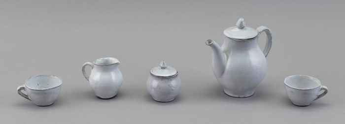 ASTIER DE VILLATTE CERAMIC TEA SET FOR TWO Paris, 20th Century Teapot height 5.5".