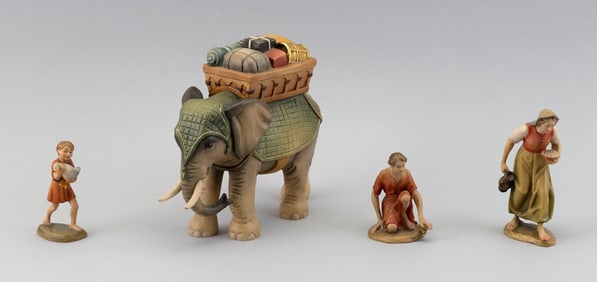 FOUR ANRI CARVED WOODEN CR?CHE FIGURES Italy, 20th Century Heights from 3" to 6.5".