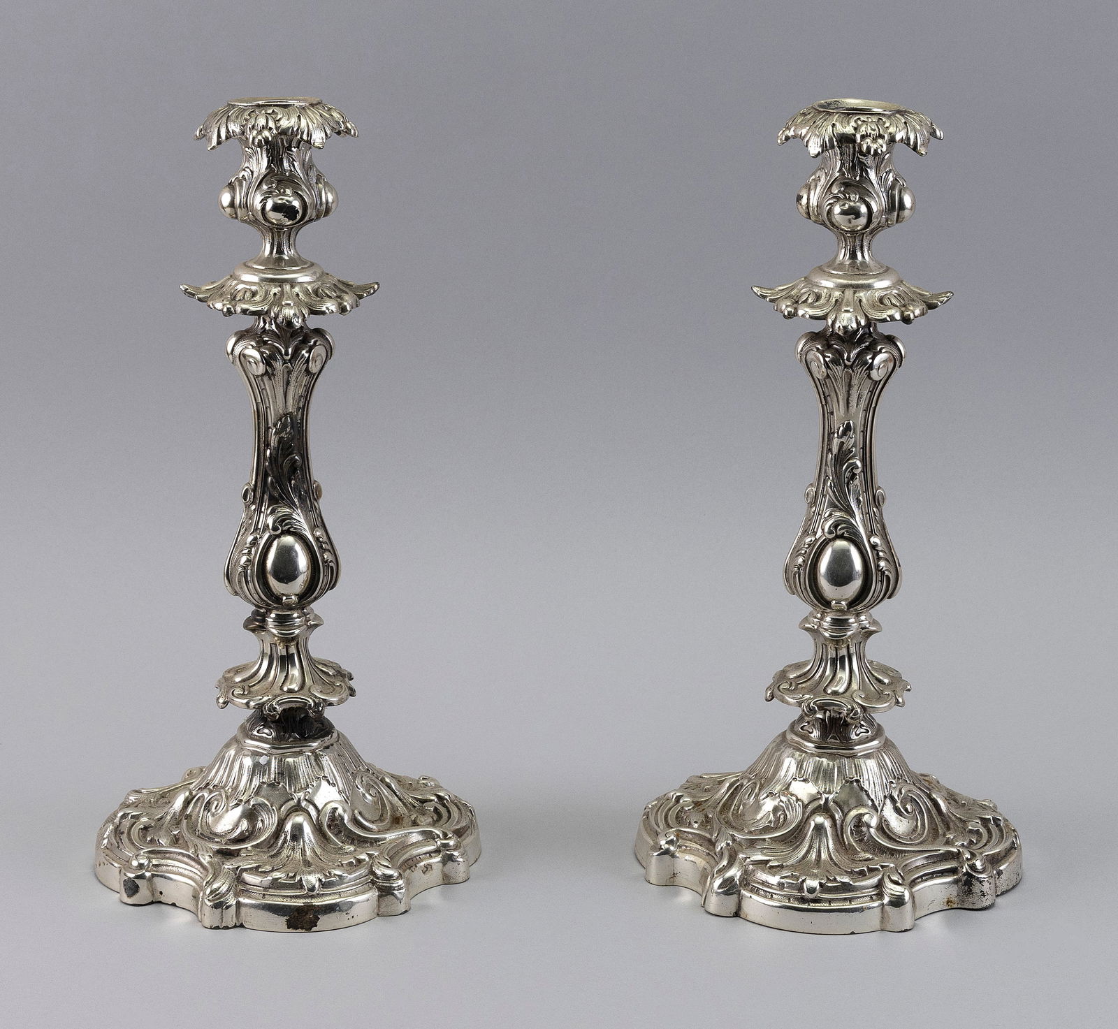 PAIR OF CONTINENTAL SILVER CANDLESTICKS 18th/19th Century Approx. 28.6 troy oz.