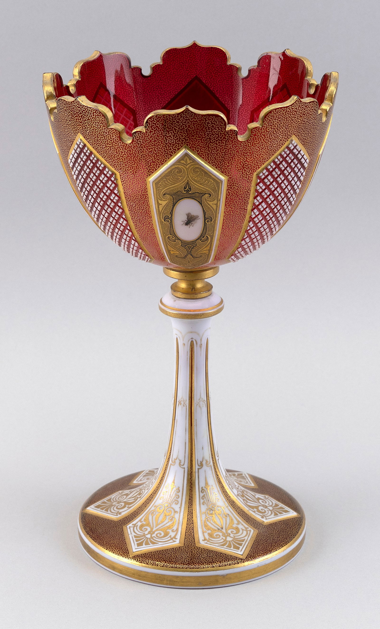 FINE BOHEMIAN CUT OVERLAY GLASS PEDESTAL BOWL ATTRIBUTED TO MOSER 19th Century Height 12.5". Rim (1 of 4)