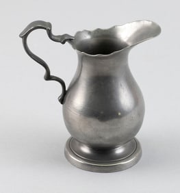 PHILIP MATTHEWS PEWTER CREAMER London, 18th Century Height 4".