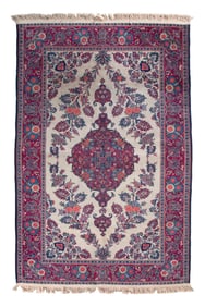 KESHAN RUG: 4'6" X 6'8" Third Quarter of the 20th Century
