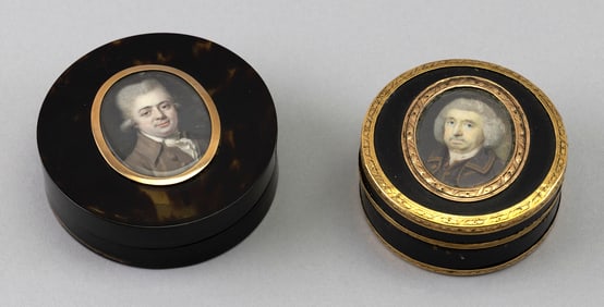 TWO CONTINENTAL SNUFF BOXES WITH INSET PORTRAIT MINIATURES Late 18th/Early 19th Century
