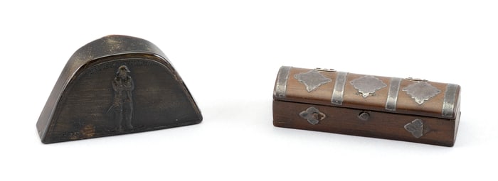 TWO WOOD AND HORN SNUFF BOXES 19th Century Lengths 2.5" and 3".