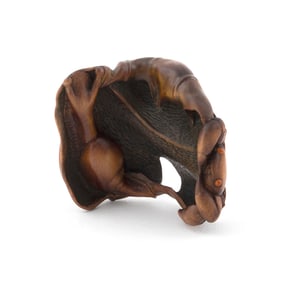 CARVED POLYCHROME BOXWOOD NETSUKE BY DAVID CARLIN America, Contemporary Height 1.5".