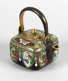 JAPANESE CLOISONNE ENAMEL TEAPOT BY NANAHO INABA Late 19th Century Height to handle 6". Length