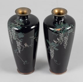 PAIR OF JAPANESE CLOISONNE ENAMEL CABINET VASES Late Meiji Period (Turn of the 20th Century) Heights