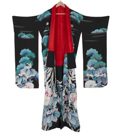 FIVE JAPANESE TEXTILES 20th Century