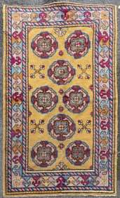 TIBETAN OR WESTERN CHINESE RUG: 4'2" X 6'10" First Half of the 20th Century