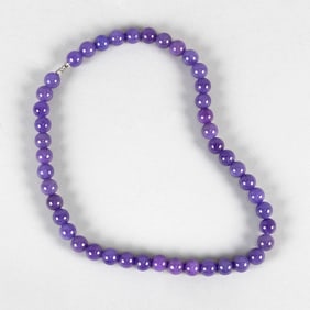 CHINESE LAVENDER JADE BEAD NECKLACE Length 11".