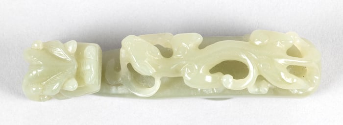 CHINESE CELADON JADE GIRDLE HOOK Length 3.75".