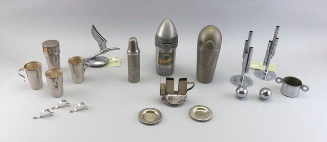 NINE MID-CENTURY CHROME AND SILVER-PLATED HOUSEHOLD ITEMS 20th Century