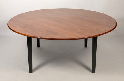 WINDSOR CHAIRMAKERS DINING TABLE Lincolnville, Maine, 21st Century Height 29". Diameter 72".