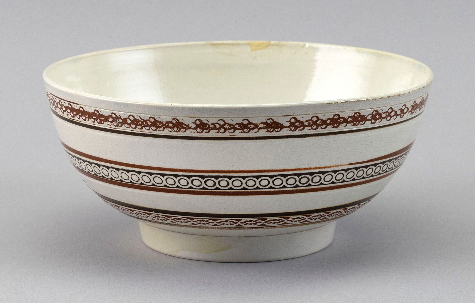 MOCHAWARE BOWL 19th Century Diameter 7.5". (1 of 3)