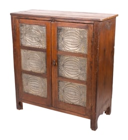 PINE PIE SAFE 19th Century Height 47". Width 44". Depth 18.5".