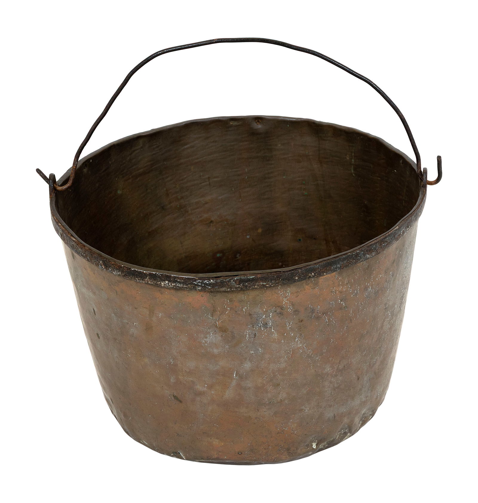 SPUN BRASS CAULDRON 19th Century Height 13". Diameter 19.5".: SPUN BRASS CAULDRON19th CenturyWith an iron swing handle.Height 13". Diameter 19.5".