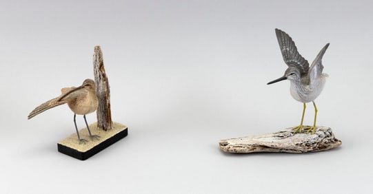 TWO STAN SPARRE MINIATURE SHOREBIRDS East Falmouth, Massachusetts, 1923-2011 Heights 6" and 6.5".
