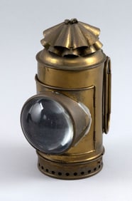 DIETZ POLICE BULLSEYE FLASHLIGHT LANTERN Early 20th Century Height 8".