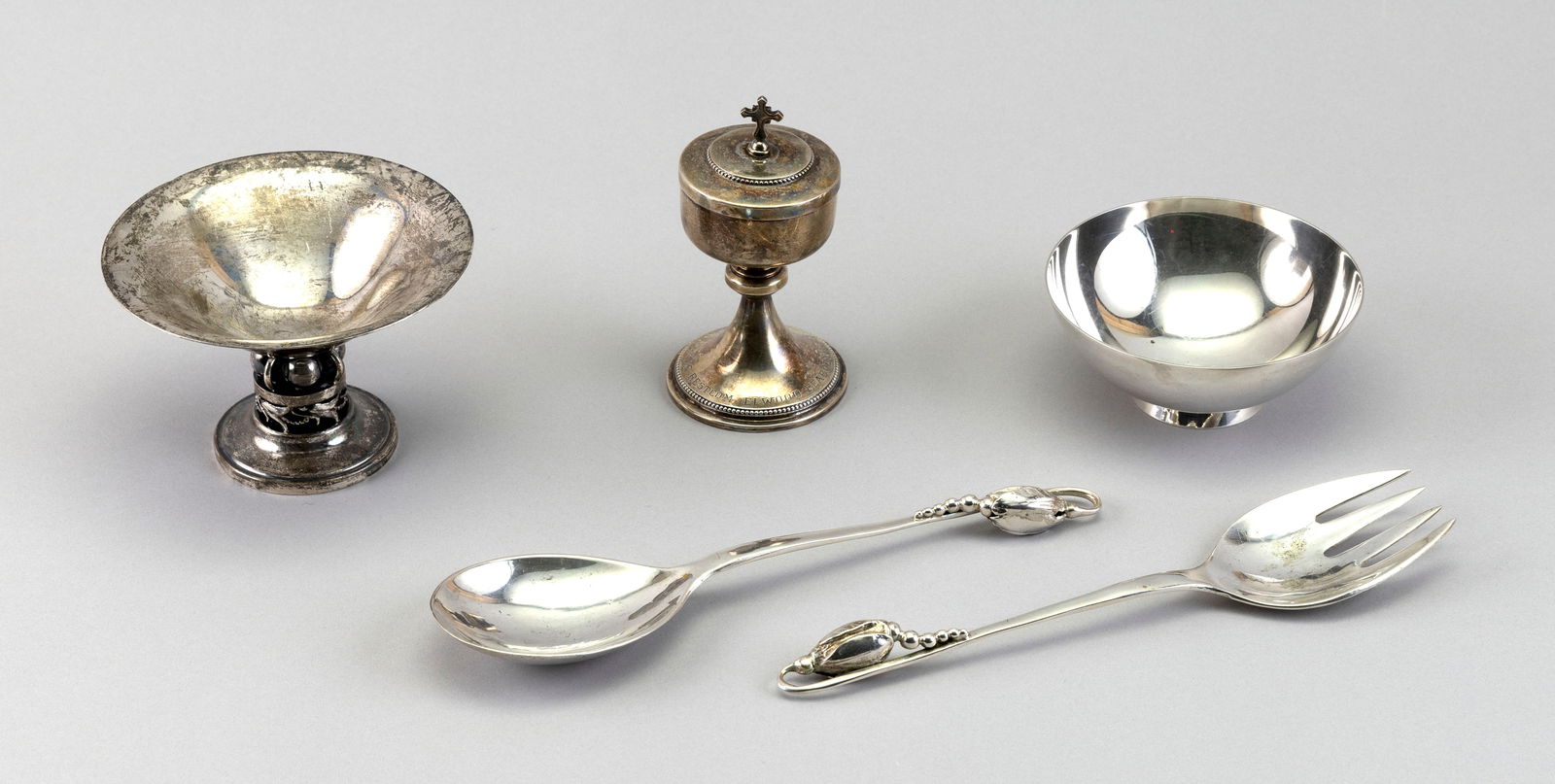 FIVE STERLING SILVER TABLEWARES 20th Century Approx. 21.1 troy oz. (1 of 1)