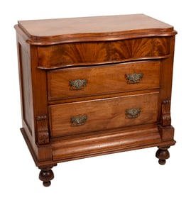 SMALL CONTINENTAL THREE-DRAWER CHEST (Late 19th Century)